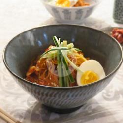 Kimchi Bibim Guksu (spicy Cold Noodles With Kimchi)