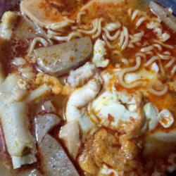 Seblak Indomie Soto / Indomie Goreng Baso Sosis Telor Somay