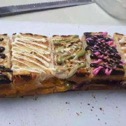 Roti Bakar Coklat Blueberry