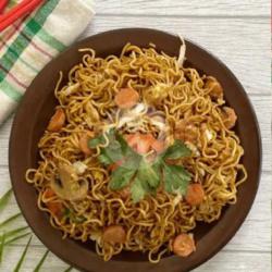 Mie Padeh Sosis