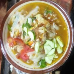 Kwetiaw Rebus Telor Bakso Ayam