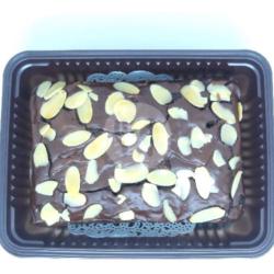 Fudgy Brownies Almond