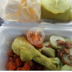 Lontong Opor Paha Bawah