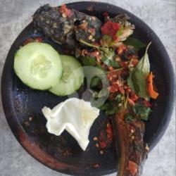 Pecek Lele Sambal Kemangi.