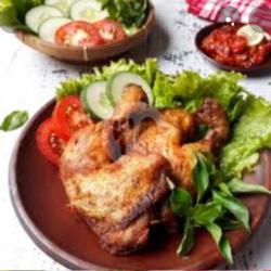 Ayam Goreng Ungkep Bunda Dewi