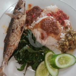 Nasi Padang Kembung Goreng  Komplit