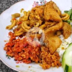 Nasi Kikil Usus Sayur