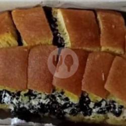 Martabak Rasa Ketan Klapa Susu