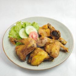 Lauk Sayap ( Ayam Goreng Tanpa Nasi )