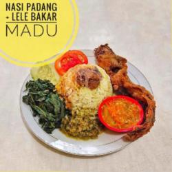 Nasi Padang  Lele Bakar Madu