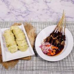 Sate Ayam   Lontong