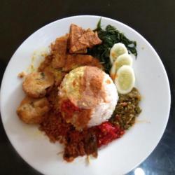 Nasi Pergedel Sayur Sambal Crispy Bumbu Rendang