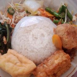 Nasi Campur Tempe,tahu Perkedel