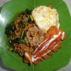 Mie Goreng Katsu Pedas