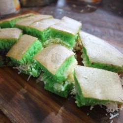 Martabak Manis Pandan Keju