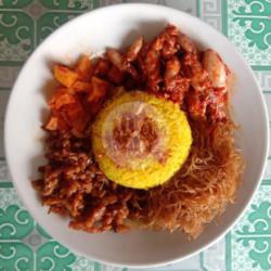 Nasi Kuning Cumi-cumi