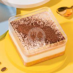 Tiramisu Cheesecake Medium