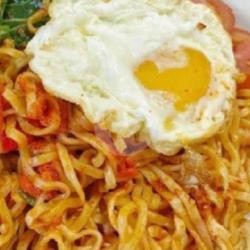 Mie Padeh Toping Telur