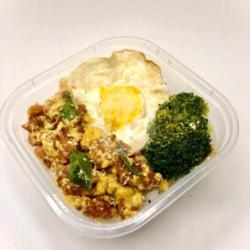 Nasi Ayam Krispy Telur Asin