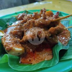 Sate Kerang Kuah Kacang