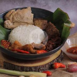 Paket Nasi Gudeg Ayam Opor