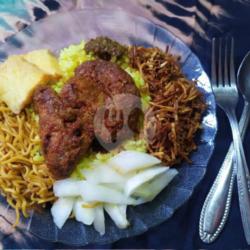 Nasi Kuning Ayam Balado