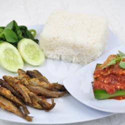 Nasi Lalapan Wader