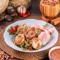 Lontong Pecel Telur