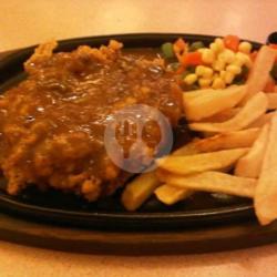 Chicken Steak Crispy  Mie Goreng Lada Hitam