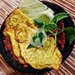 Telor Penyet  Nasi