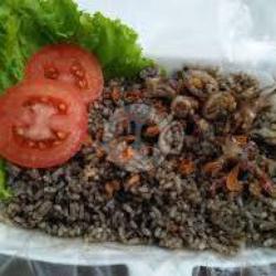 Nasi Goreng Cumi Hitam