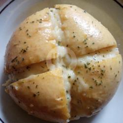 Korean Garlic Cheese Bread