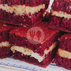 Red Velvet Pisang