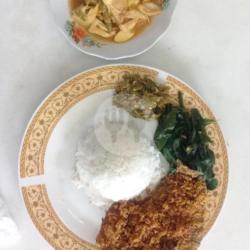 Nasi Ikan Mujair Goreng Kremes