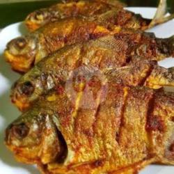 Ikan Bawal Goreng