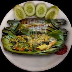 Pepes Ikan Bawal