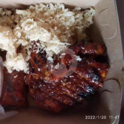 Dada Ayam Bakar Kremes Lalapan Sambel