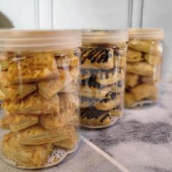 Almond Puff Pastry Cookies Tabung Medium (800ml)