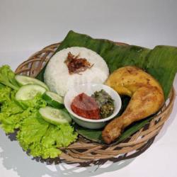 Ayam Geprek Sambel Goreng   Nasi Lalapan Tempe