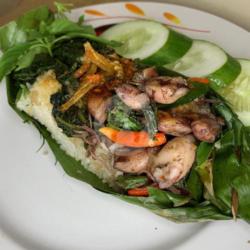 Nasi Bakar Cumi Asin