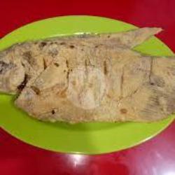 Ikan Gurameh Goreng Kering