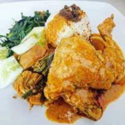 Nasi Ayam Gulai Dada Komplit