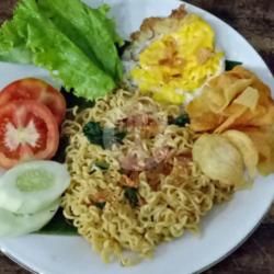 Indomie Goreng / Rebus   Telor