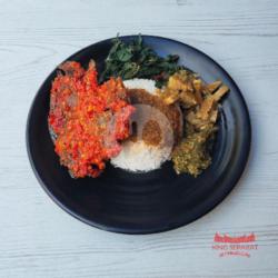 Nasi Ikan Mujaer Balado