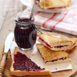 Roti Bakar Blueberry