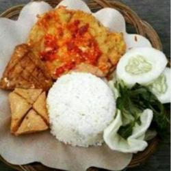 Telur Ceplok Geprek Paket Komplit