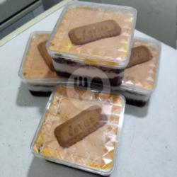 Dessert Box Brownies Coklat Lotus