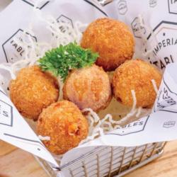 Fried Mac And Cheese Balls