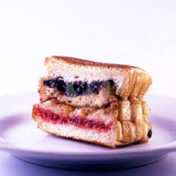 Roti Bakar Choco Crunchy Blueberry