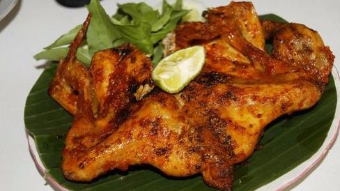 Rumah Makan Ayam Goreng Istimewa "Mirasa", Banjarsari